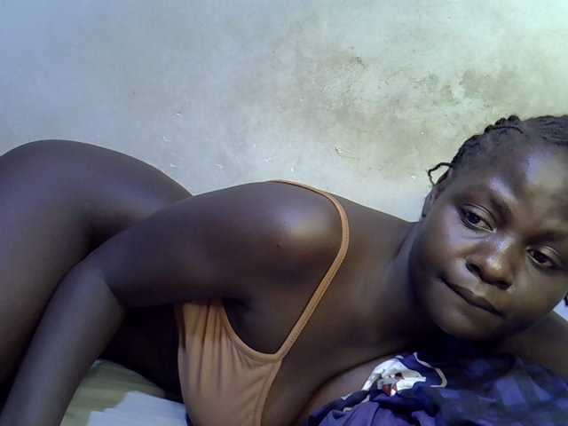 African-qeen1 live cam on BongaCams