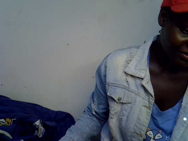 African-qeen1 live cam on BongaCams