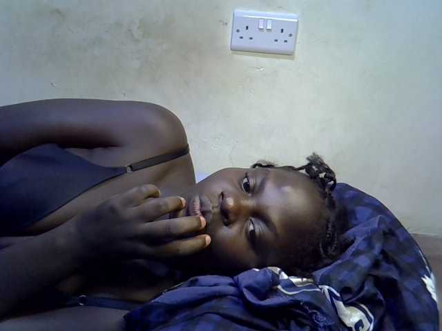 African-qeen1