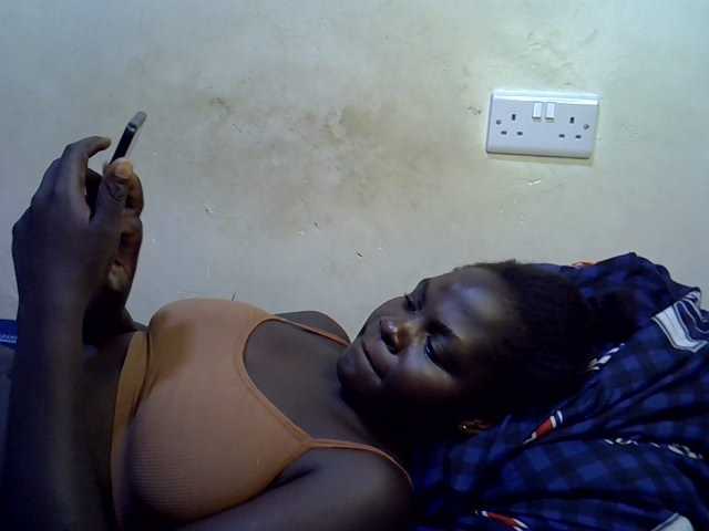 African-qeen1 live cam on BongaCams