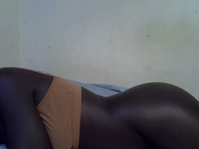 African-qeen1 live cam on BongaCams