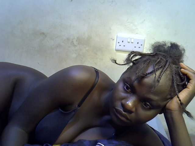 African-qeen1 live cam on BongaCams
