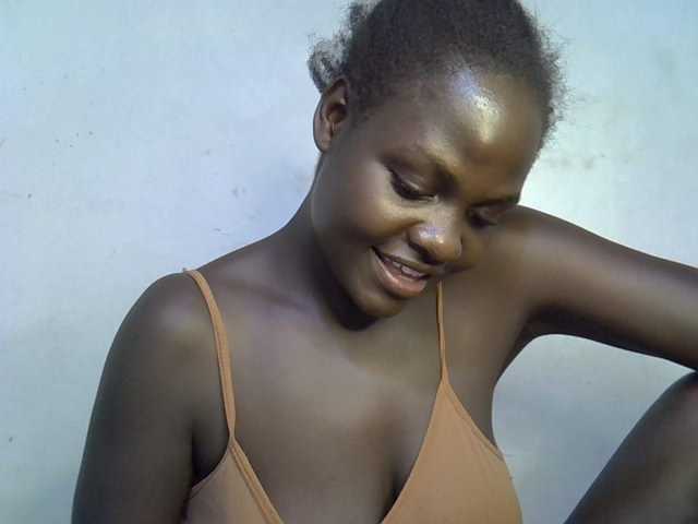 African-qeen1 live cam on BongaCams