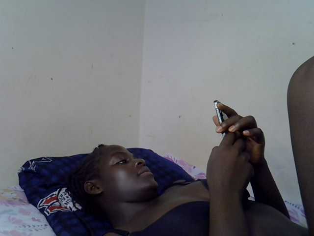 African-qeen1 live cam on BongaCams