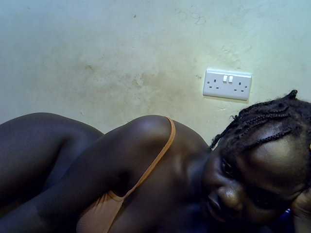 African-qeen1 live cam on BongaCams