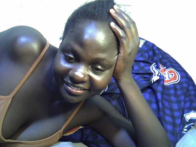 African-qeen1 live cam on BongaCams