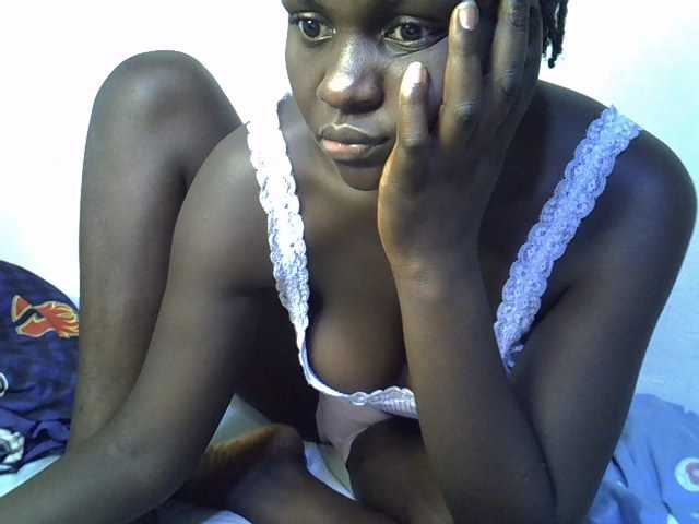 African-qeen1, en vivo ahora en BongaCams