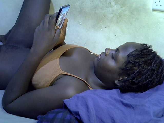 African-qeen1 live cam on BongaCams