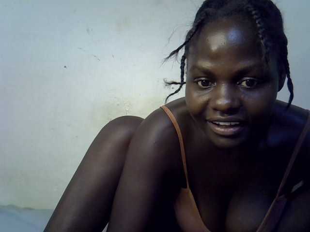 African-qeen1 live cam on BongaCams