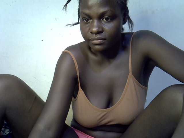 African-qeen1 live cam on BongaCams