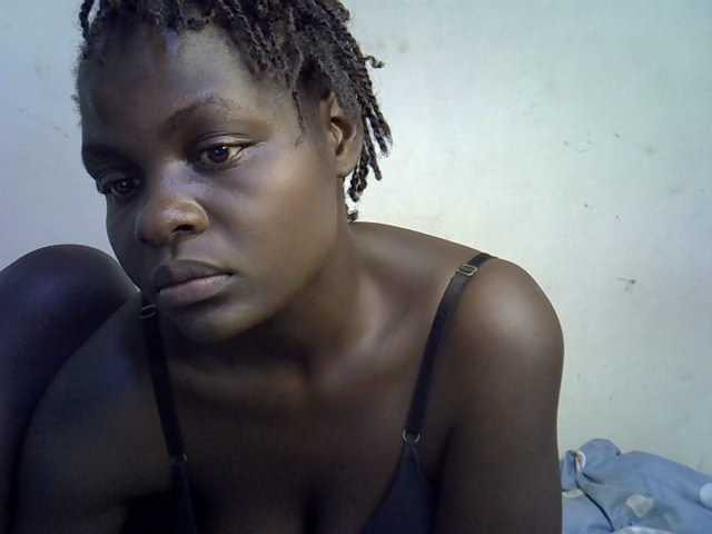 African-qeen1