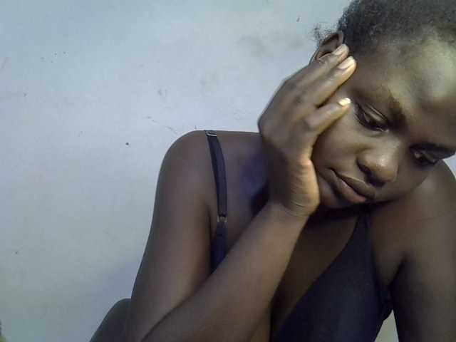 African-qeen1