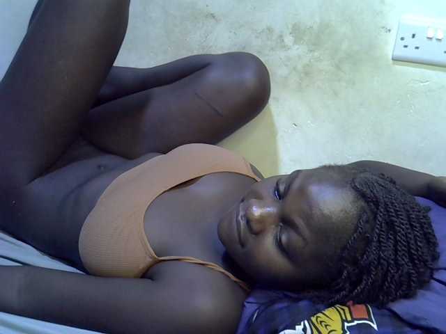 African-qeen1