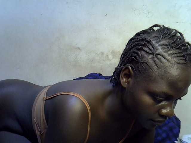 African-qeen1 live cam on BongaCams