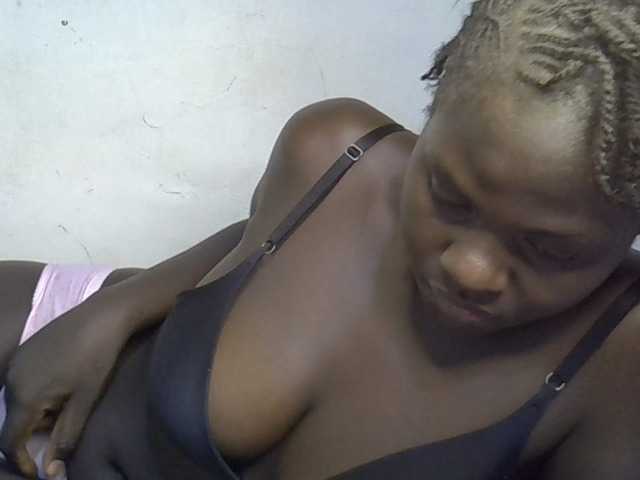 African-qeen1, live now on BongaCams