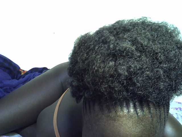 African-qeen1 live cam on BongaCams