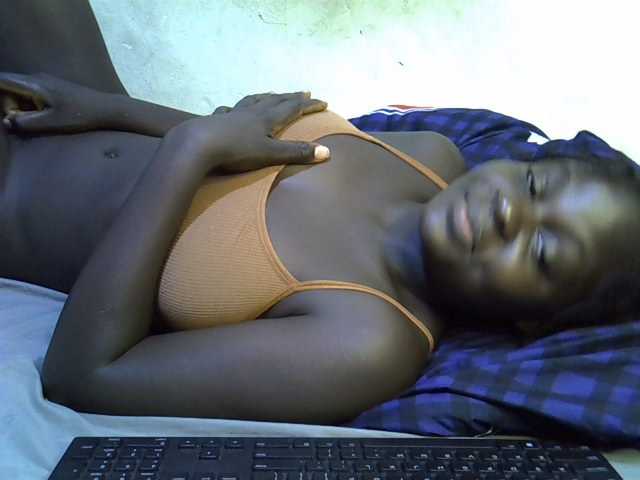 African-qeen1