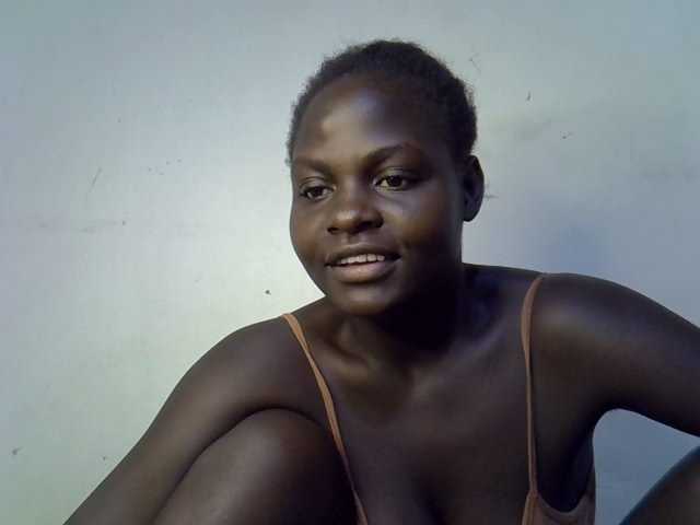 African-qeen1 live cam on BongaCams