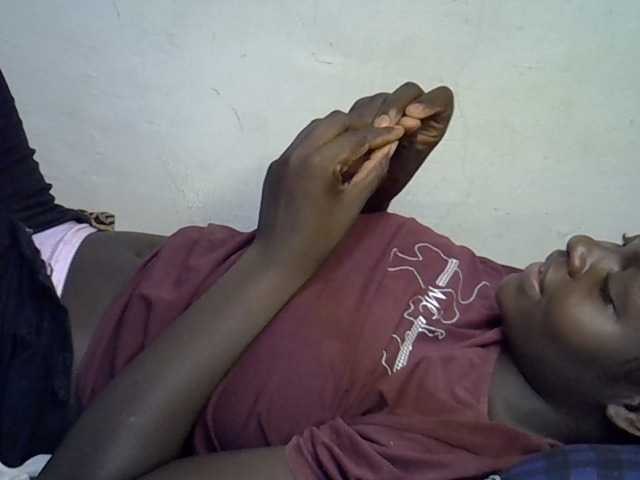 African-qeen1 live cam on BongaCams
