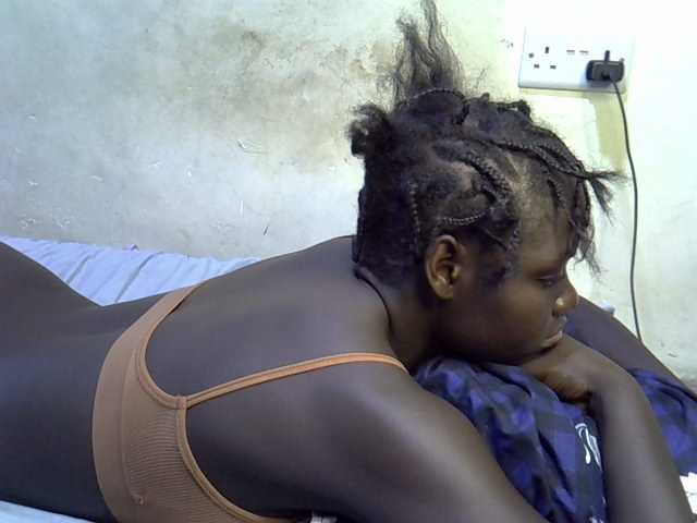 African-qeen1 live cam on BongaCams