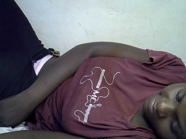 African-qeen1