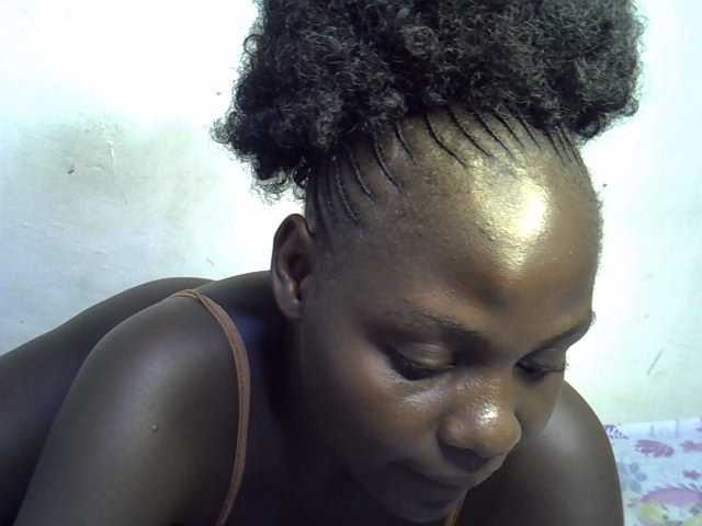 African-qeen1 live cam on BongaCams
