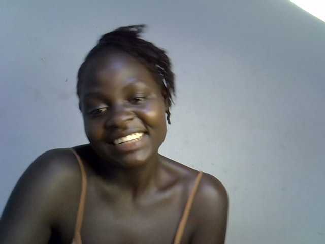 African-qeen1
