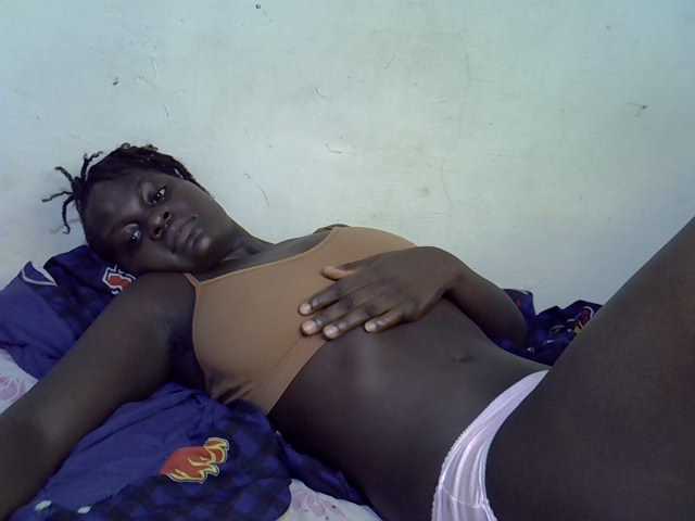 African-qeen1 live cam on BongaCams
