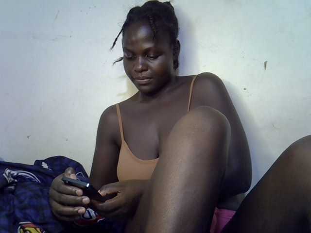 African-qeen1 live cam on BongaCams