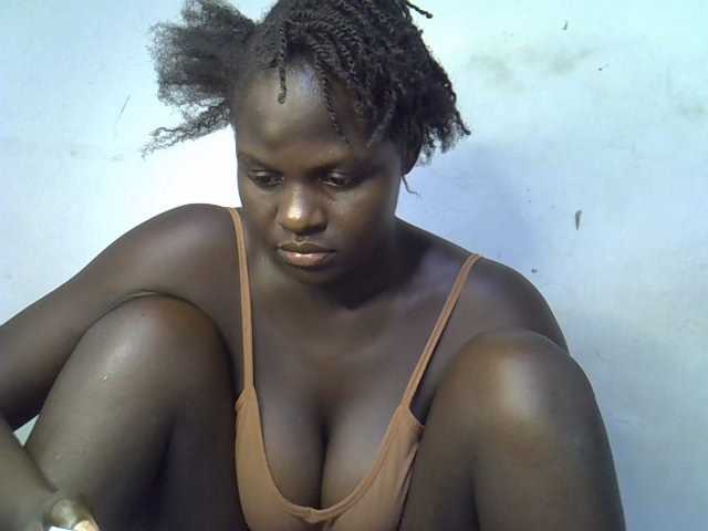 African-qeen1 live cam on BongaCams