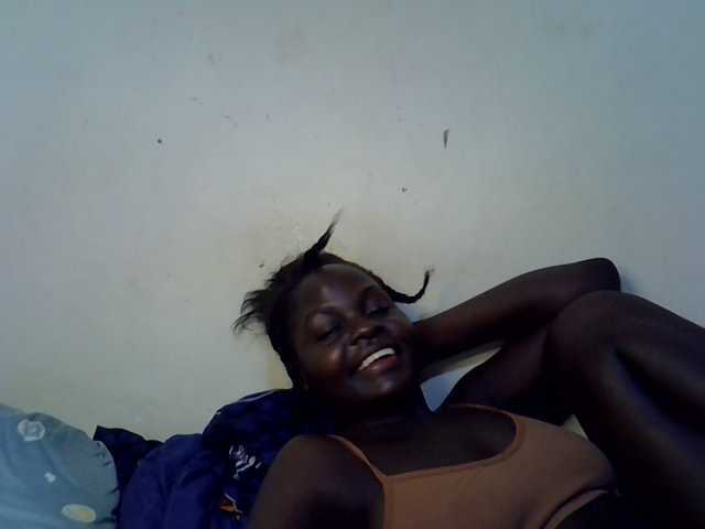 African-qeen1 live cam on BongaCams
