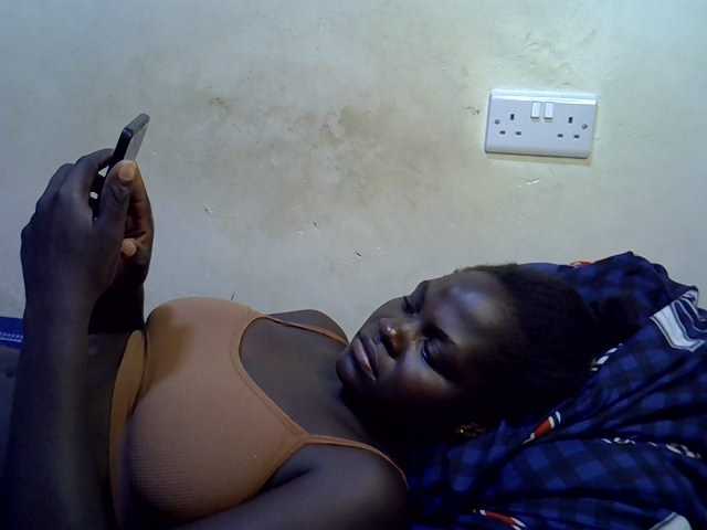 African-qeen1 live cam on BongaCams