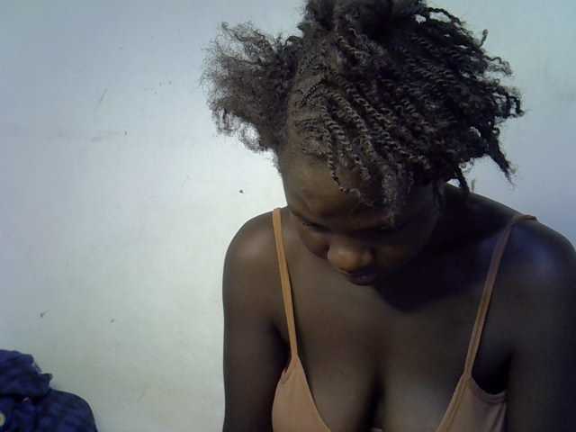 African-qeen1 live cam on BongaCams