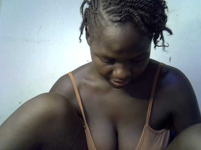 African-qeen1 live cam on BongaCams