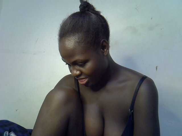 African-qeen1 live cam on BongaCams