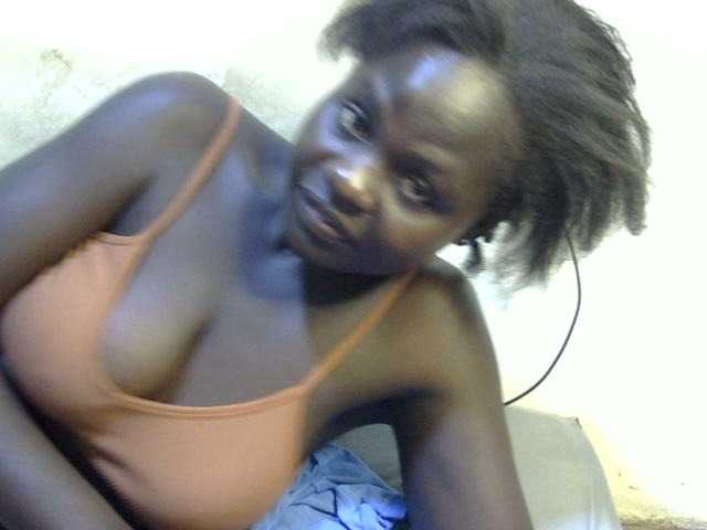 African-qeen1 live cam on BongaCams