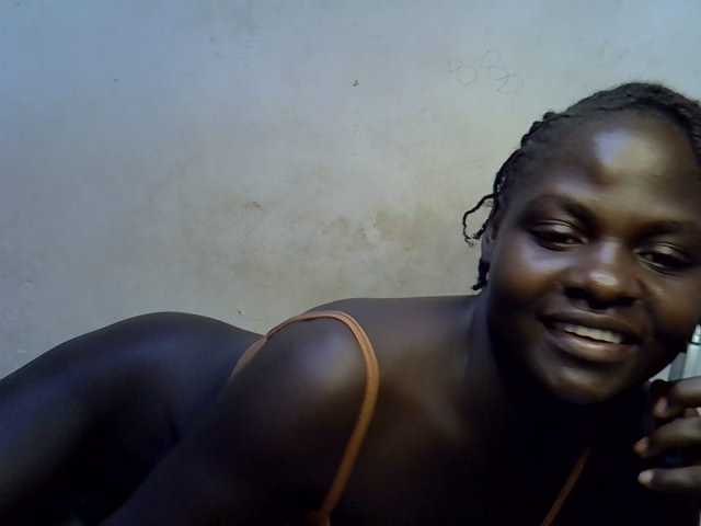 African-qeen1 live cam on BongaCams