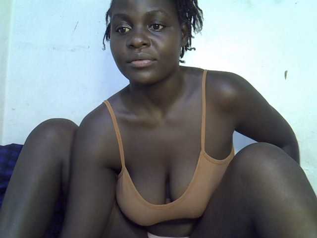 African-qeen1