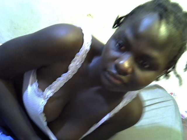 African-qeen1 live cam on BongaCams