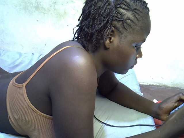 African-qeen1