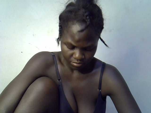 African-qeen1 live cam on BongaCams