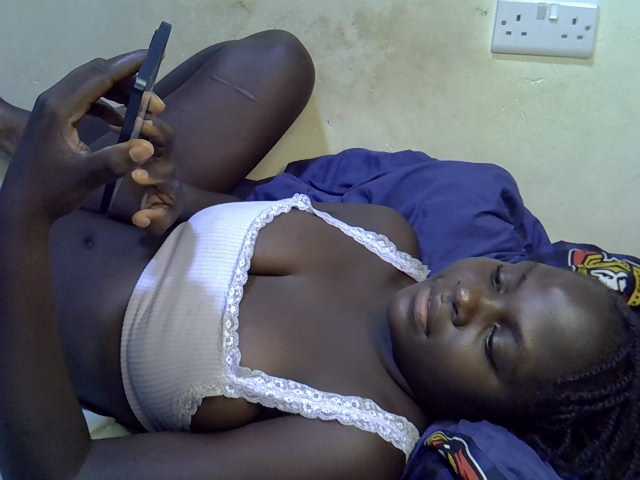 African-qeen1 live cam on BongaCams
