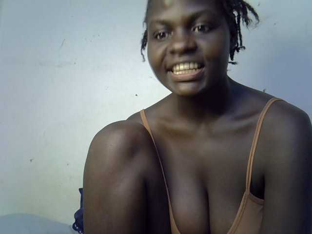 African-qeen1 live cam on BongaCams