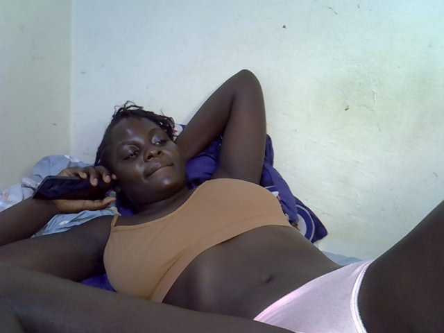 African-qeen1 live cam on BongaCams
