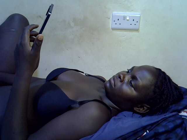 African-qeen1 live cam on BongaCams