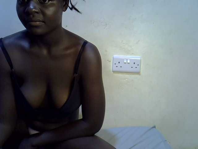 African-qeen1 live cam on BongaCams
