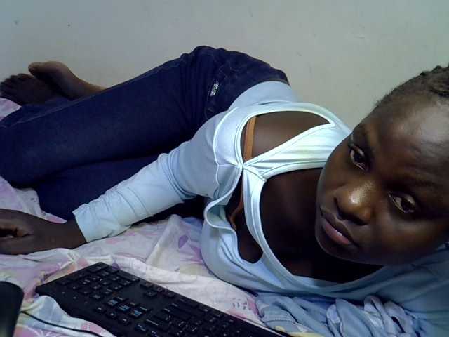 African-qeen1 live cam on BongaCams