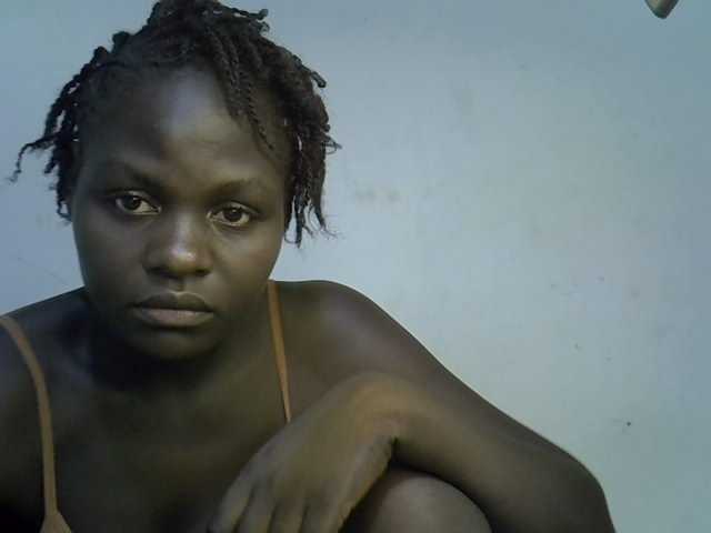 African-qeen1 live cam on BongaCams