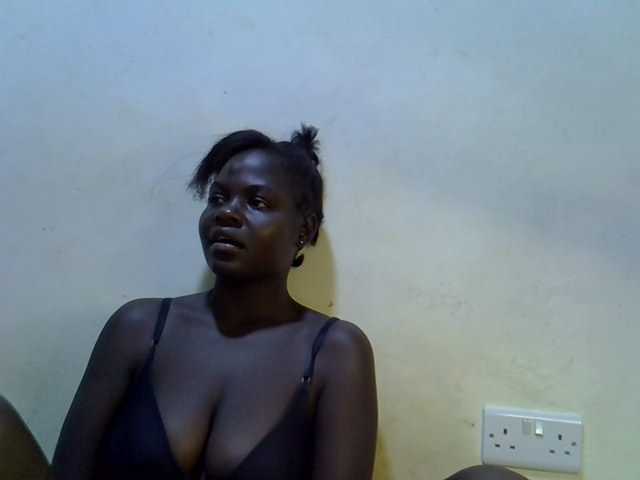 African-qeen1 live cam on BongaCams