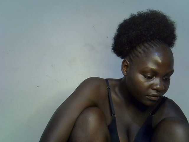 African-qeen1 live cam on BongaCams